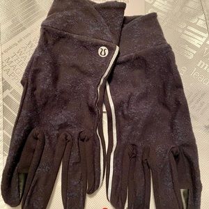 Lululemon gloves